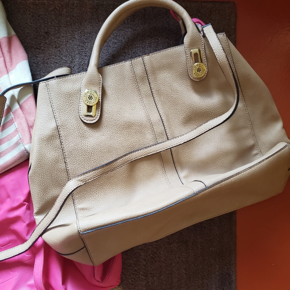 Purses - Picture 3 of 4